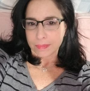 Meet your Posher, Laurie